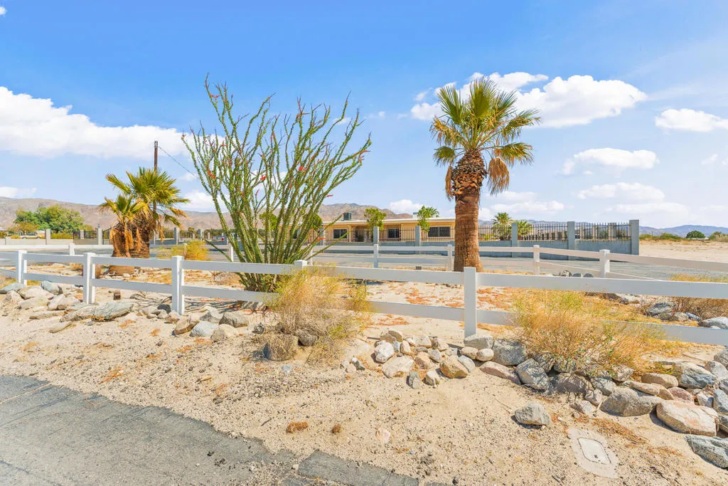30400 Happy Valley Drive, Desert Hot Springs, California 92241 home-pic-46